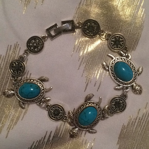 Turtle Jewelry Set - Picture 3 of 5